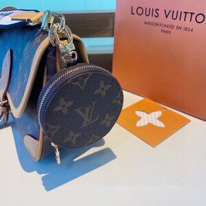 Louis Vuitton Chain Bags, Wallets